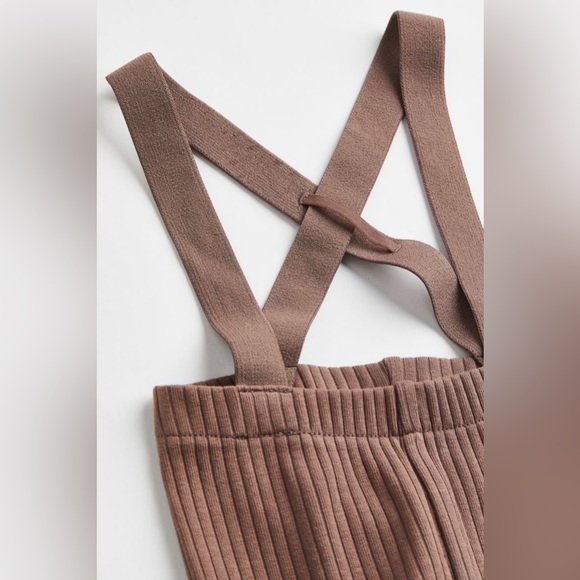 H&M Baby - Jersey Top and Suspenders Legging Set - Picture 2 of 4